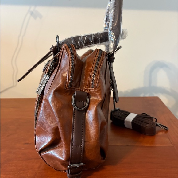 XIDIBAOLU Brown Vegan Leather Satchel Crossbody NWOT - Picture 6 of 11